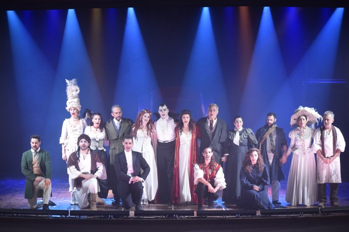 “Drácula, el musical” fue ovacionado en el Teatro Italiano  