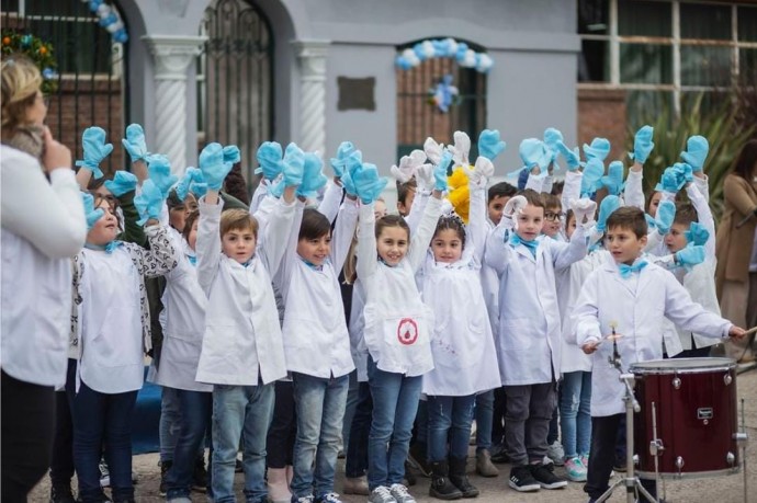 La Escuela 7 celebró el 9 de Julio con la Banda Militar Cura Malal