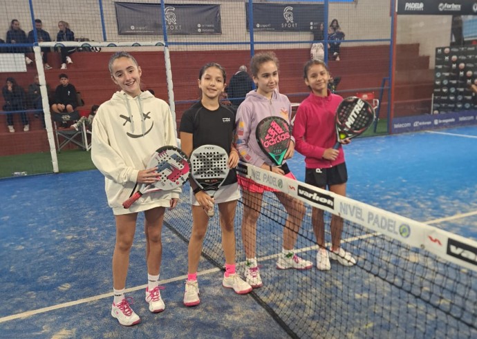 Alumnos del Newbery participaron del Nacional de Padel de Menores