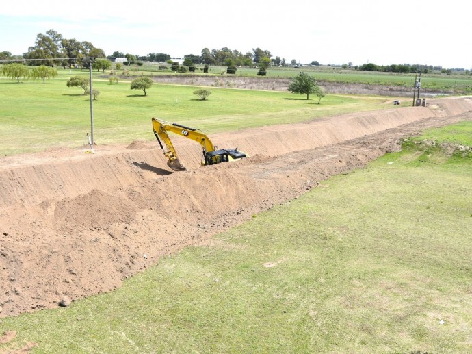 Avanza la obra del desagüe pluvial de la Cuenca Echeverría