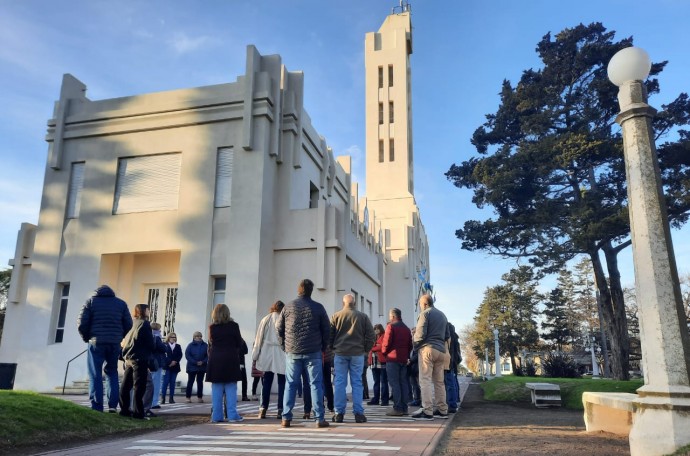 Gran cantidad de participantes en la visita guiada al Palacio Municipal