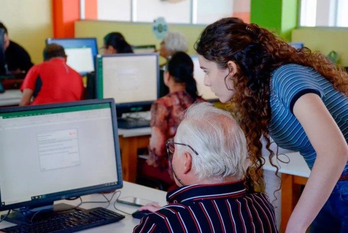 Dictarán un curso sobre Nuevas Tecnologías para adultos mayores