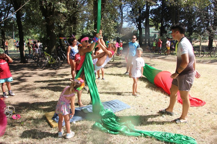 Colorido cierre de actividades de la Escuela Abierta de Verano