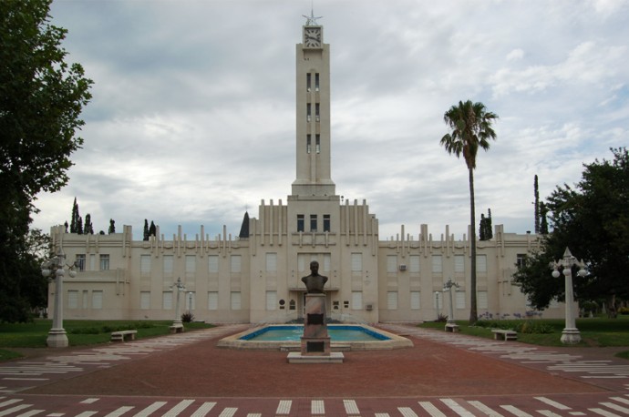 Buscan declarar “Patrimonio de la Humanidad” las obras de Salamone 