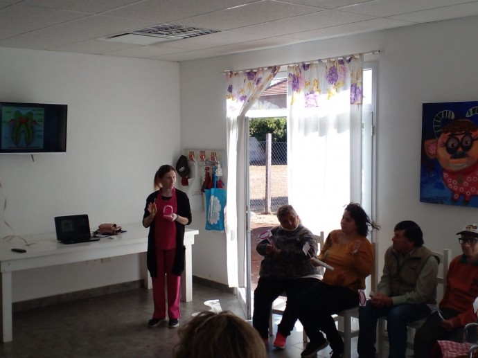 Taller de prevención y salud bucal en el Centro de Día