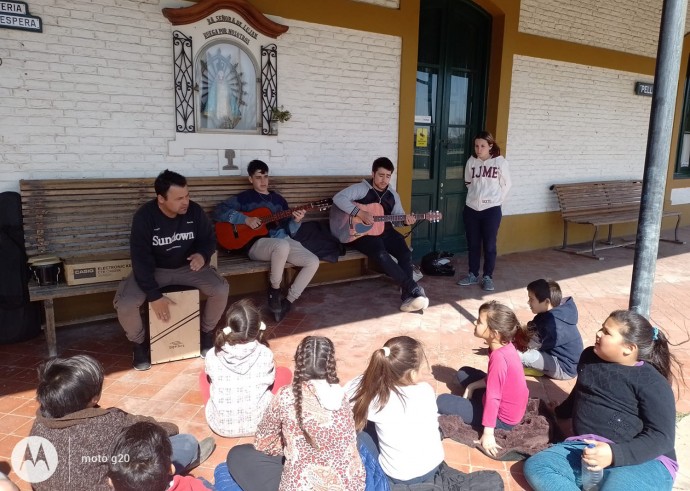 Alumnos del Centro Complementario visitaron el Programa Envión