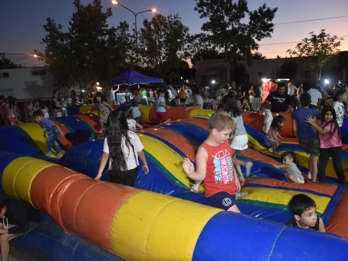 Gran asistencia a los festejos por el aniversario de la autonomía 