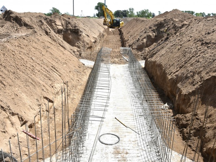 Avanza la obra del desagüe pluvial de la Cuenca Echeverría