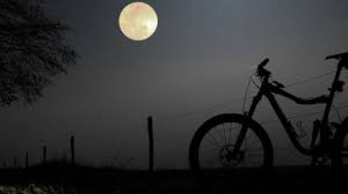 Bicicleteada nocturna Pellegrini-Bocayuba