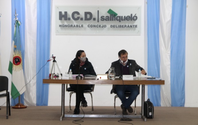 Polémica en el HCD por los contratos municipales 