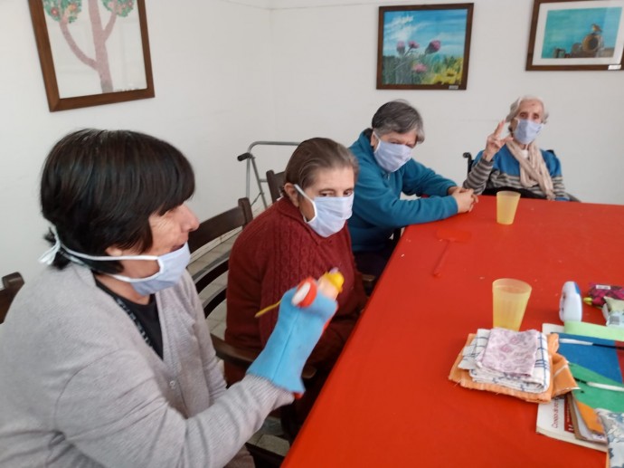 Jornada de Arteterapia en el Hogar de Ancianos