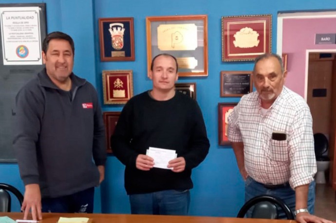 Bomberos Voluntarios entregó premios de su rifa