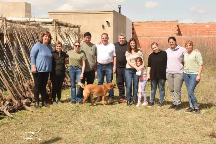 Llegaron más de 100 árboles para forestar el barrio MUTER