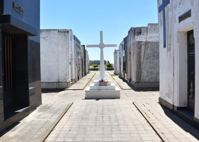 Realizan refacciones en el cementerio