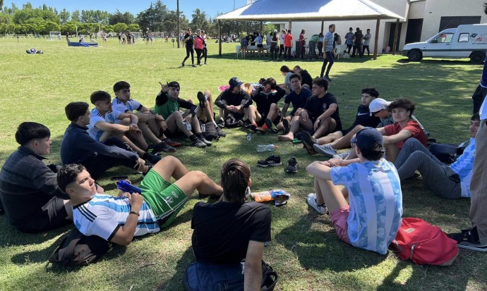 Se realizó la tradicional estudiantina en el predio de la Rural