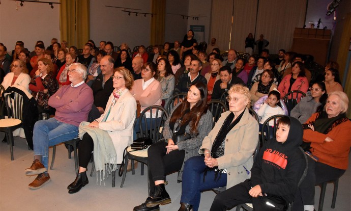 Teatro en el Centro Cultural “Vieja Usina”