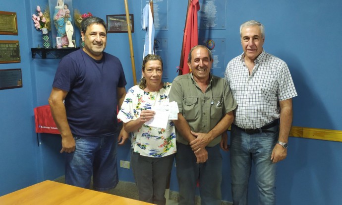 Bomberos Voluntarios entregó premios de su rifa