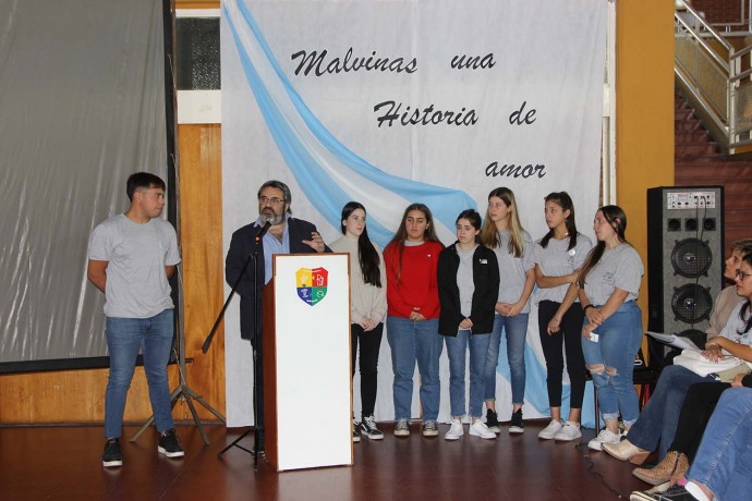 Emotivo homenaje a los veteranos y los caídos en la guerra de Malvinas