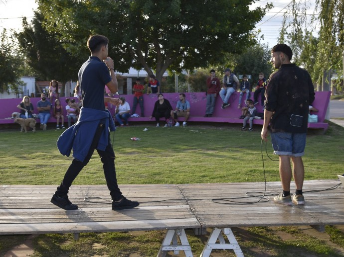 “Música en otoño”: Se presentaron jóvenes del freestyle treslomense