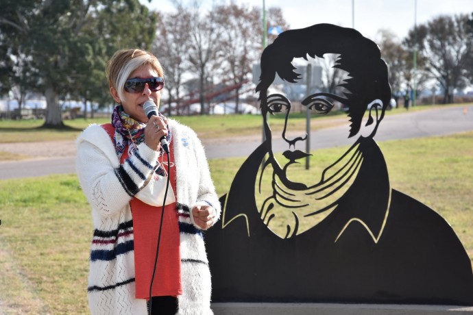 Acto en el monumento al General Belgrano por el Día de la bandera