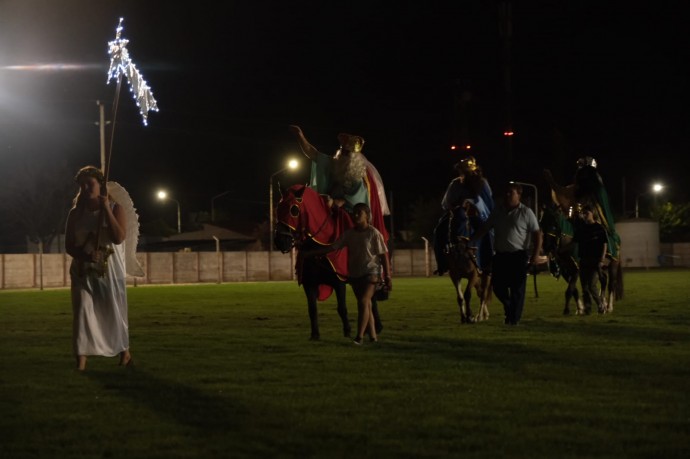 Los Reyes Magos recorrerán la ciudad y visitarán la cancha del Roberts