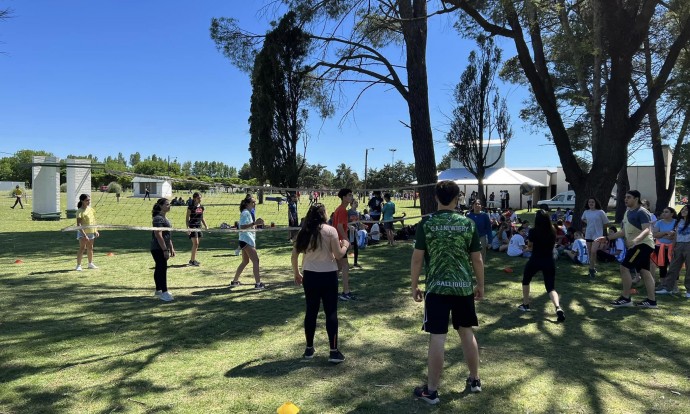 Se realizó la tradicional estudiantina en el predio de la Rural