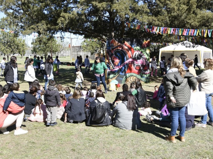 Continúan las actividades de la Feria del Libro y la Cultura Treslomense