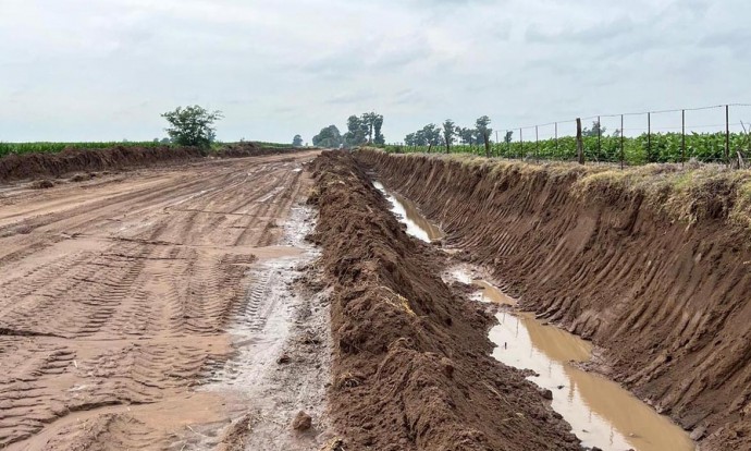 Tareas de mantenimiento y mejoras en caminos rurales