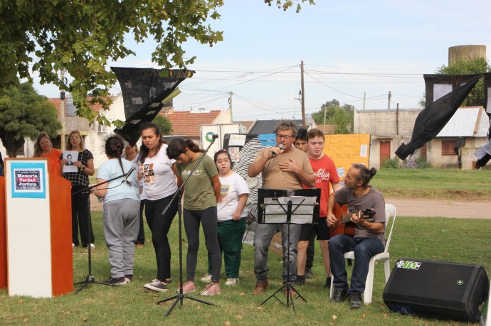 Con protagonismo de las escuelas, se conmemoró el Día de la Memoria