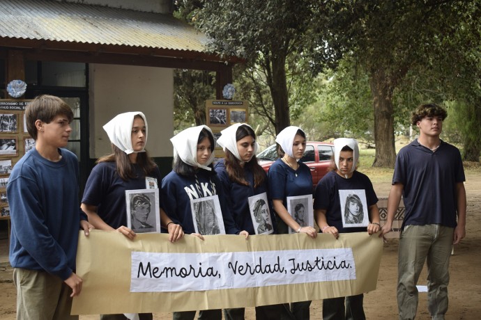 Acto por el Día de la Memoria en la Escuela Secundaria Agraria N° 1