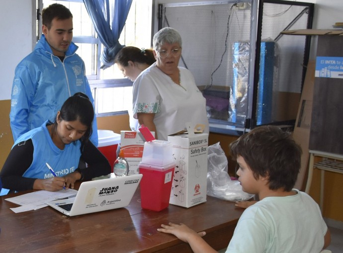 Funcionó una posta de vacunación en el CEPT N° 7