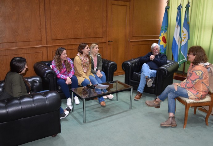 Carrera recibió al nuevo equipo del Servicio Local