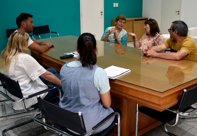 Spinolo recibió a la nueva comisión del Centro de Jubilados