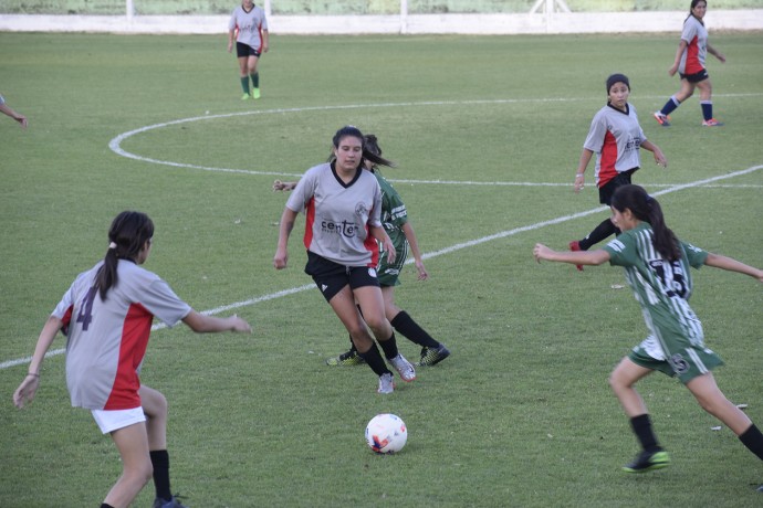El Complejo Polideportivo fue escenario para el fútbol femenino
