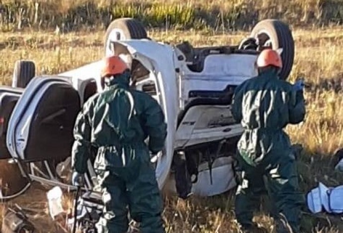 Incendio de monte y vuelco sobre Ruta Nacional N° 5