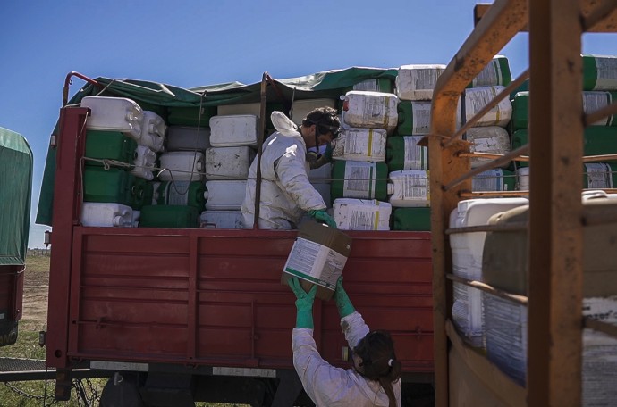 Retiran más de ocho mil envases vacíos de fitosanitarios