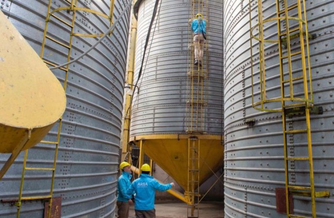 ARBA detectó 700 silos sin declarar en campos bonaerenses