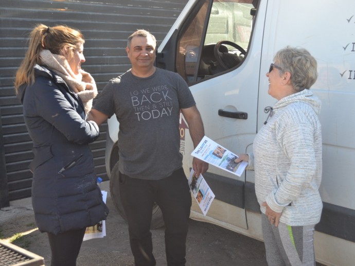 Carrera continúa recorriendo el Barrio Yani