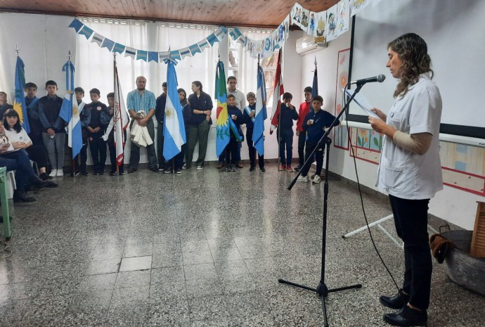 Acto Oficial del 25 de Mayo en la Escuela Especial N° 501