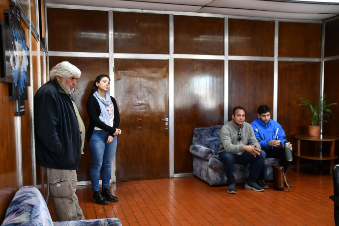 Apertura de sobres para la obra en la Escuela Primaria de Quenumá