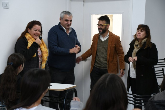 Nosetti visitó las instalaciones de la Secundaria 2 y saludó a los alumnos