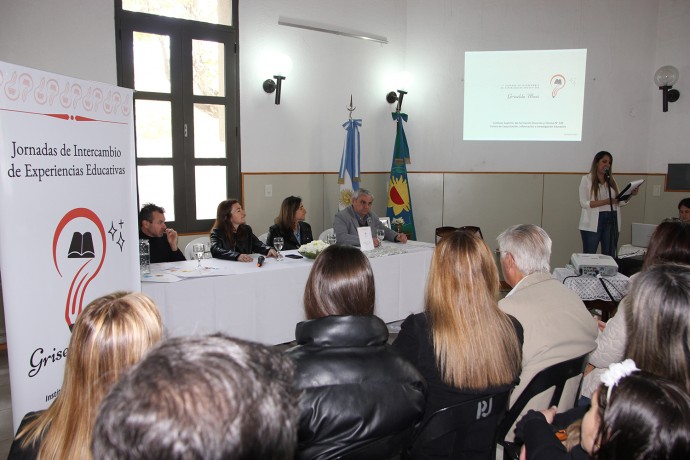 Emotivo homenaje a Griselda Mezi en la jornada del CIIE y el ISFDyT