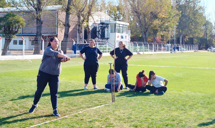 Torneo de atletismo en el Complejo Polideportivo