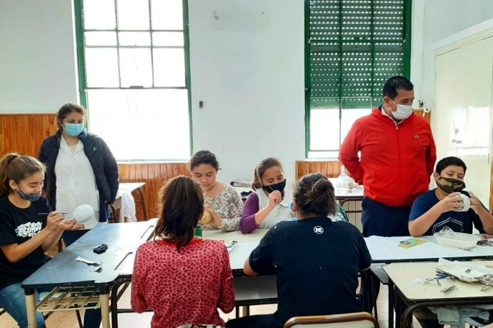 Pacheco visitó la Escuela 1 en el marco de un nuevo aniversario