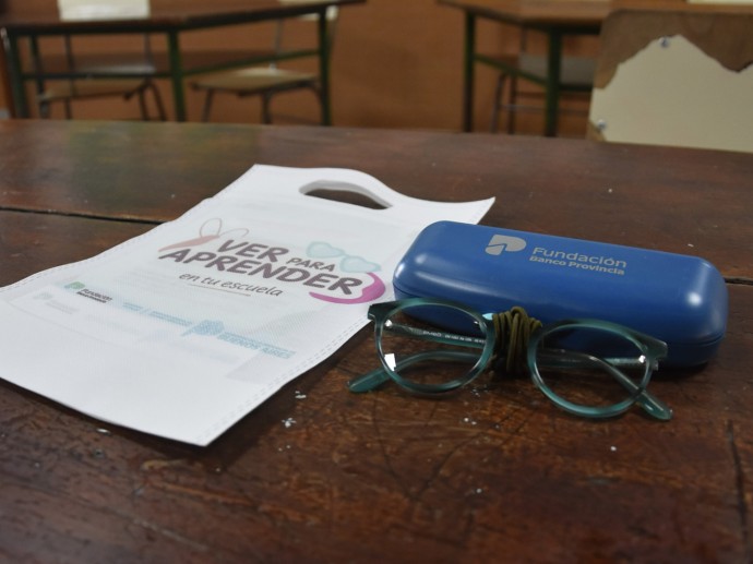 Entregaron anteojos del programa provincial “Ver para aprender”