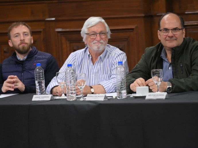 Carrera participó de una reunión con Massa y Kicillof