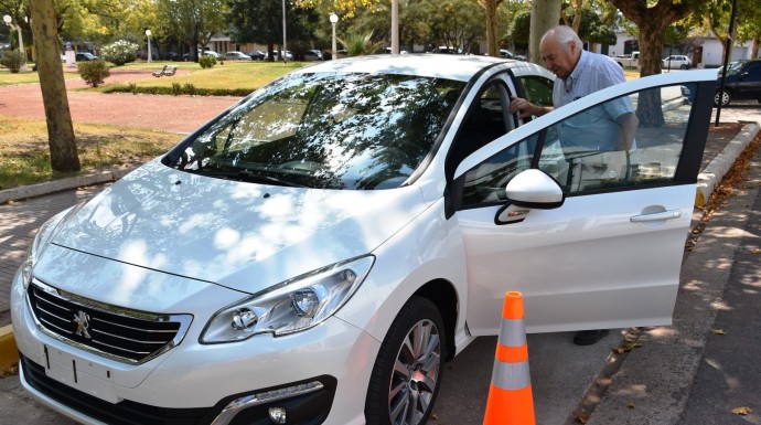 Tres Lomas adquirió un nuevo vehículo para traslado del Intendente