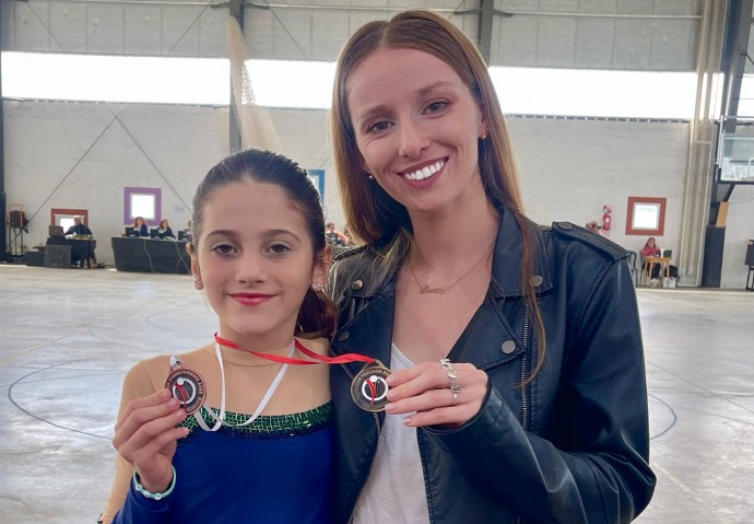 Cecil A. Roberts logró múltiples campeonas provinciales de patín