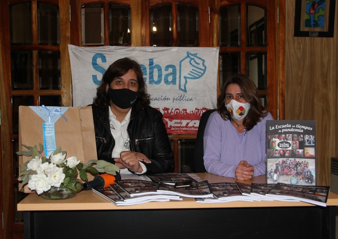 La profesora Laura Martinengo presentó su libro