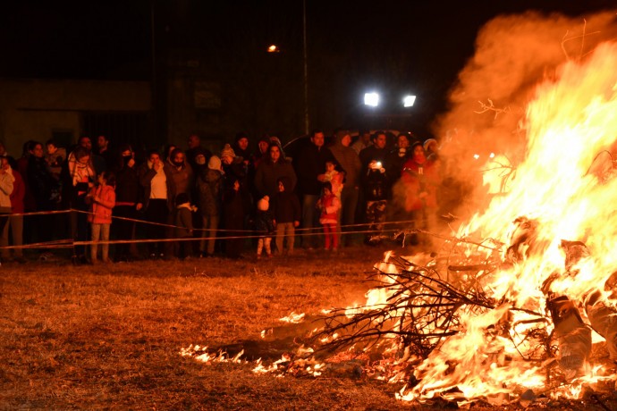 El viernes ardió la tradicional Fogata de San Juan, San pedro y San Pablo